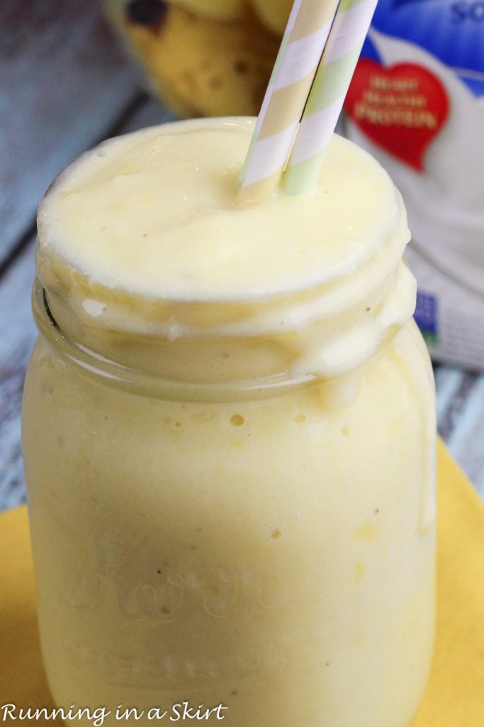 Pineapple Ginger Smoothie in a mason jar.