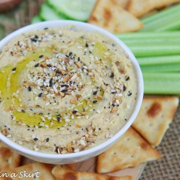 Everything Bagel Hummus Recipe « Running in a Skirt