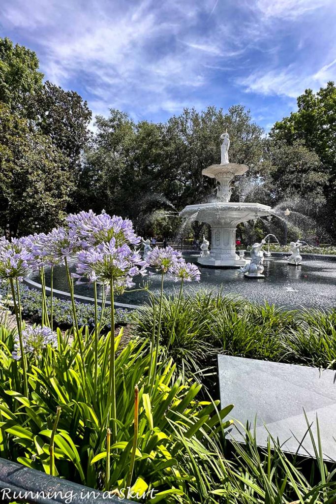 Things to Do in Savannah GA with kids - Forsyth Park fountain