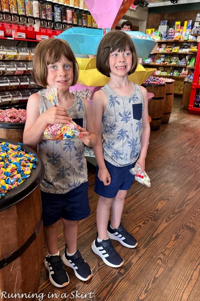 Kids at Savannah's Candy Kitchen