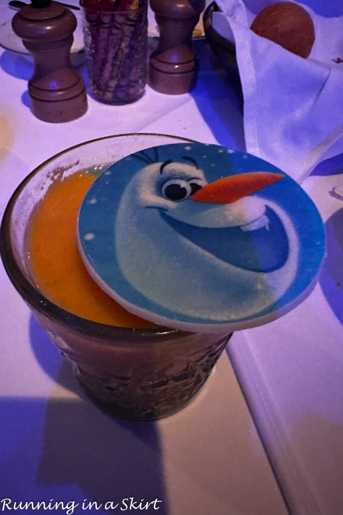 Frozen drink at Arrendale on Disney Wish