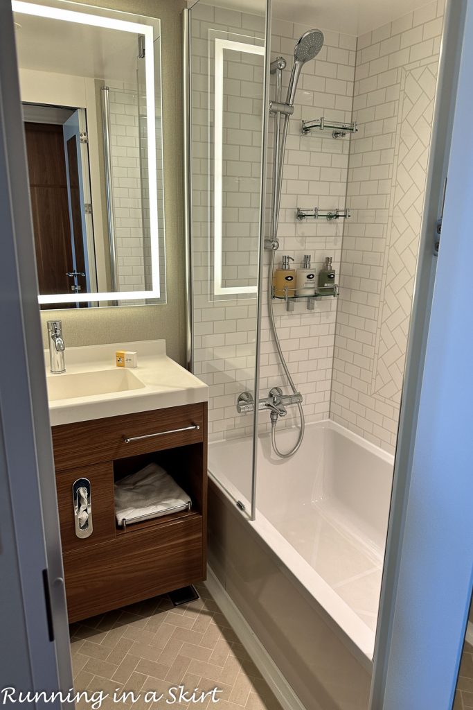 Disney Cruise Reviews & Tips- Shower